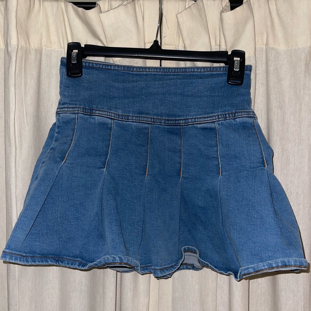 Pleated Aeropostale jean skirt Size XS